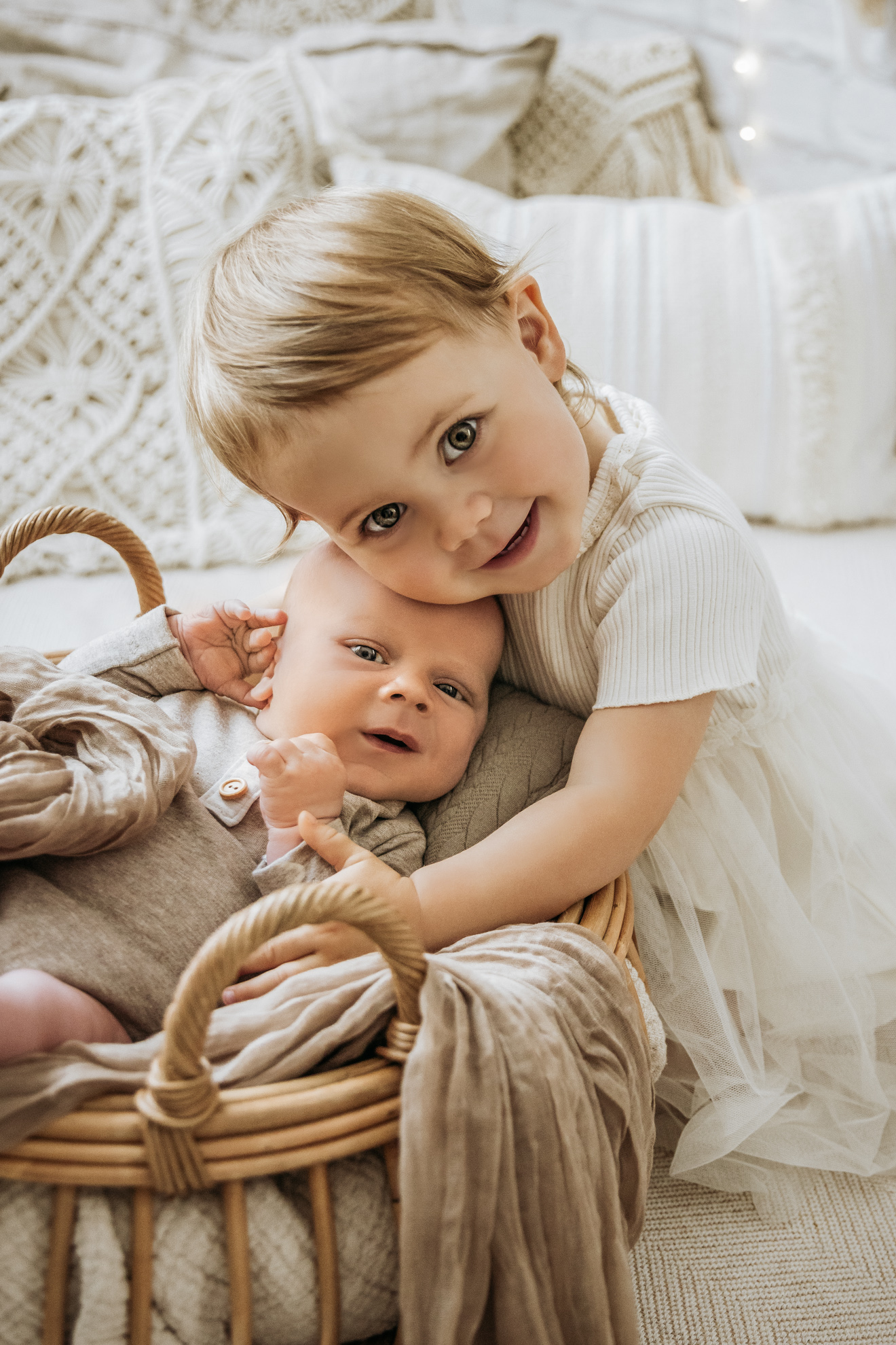 Newborn Shooting, Baby Fotografie, Geschwister, Bildgefühle