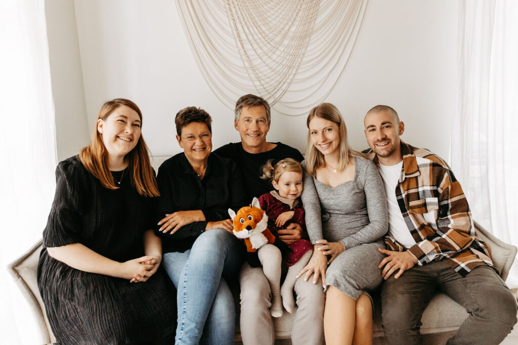 Bildgefühle,Odenwald,Fotografie,Fotograf,Fotografin,Fotografieren,Bilder,Fotos,Fotostudio,Studio,Shooting,Babyfotografie,Babyfotos,Newborn,Baby,Neugeborenenfotografie,Kinder,Kinderfotos,Kinderfotografie,Familie,Familienfotos,Familienfotografie,Babybauch,Babybauchshooting,Portraits,Paarfotografie,Couple,Paare,Pärchen,MeTime,Frauenfotografie,Familienfotografin,Natürliche Fotos,CakeSmash,Geburtstagsshooting,Erster Geburtstag,1.Geburtstag,Schau mal wie ich wachse,SMWIW,First Shooting,Coaching für Fotografen,Business,Coaching,Businessguide,Videografie,Mentoring für Fotografen,1:1 Coaching,Fotografenbusiness,Erinnerungsfilm,Familienfilm,Homestory,zu Hause,Natur,Outdoor,Boho,Herbst,Frühling,Sommer,Winter,Höchst im Odenwald,Sandbach,Darmstadt,Aschaffenburg,Erbach,Michelstadt,Wörth am Main,Obernburg,Miltenberg,Breuberg,Dieburg,Reinheim,Reichelsheim,Groß-Umstadt,Brensbach,Otzberg,Frankfurt,Mannheim,Heidelberg, Shootinghaus, Shootinghaus am Wald, Shootinggarten