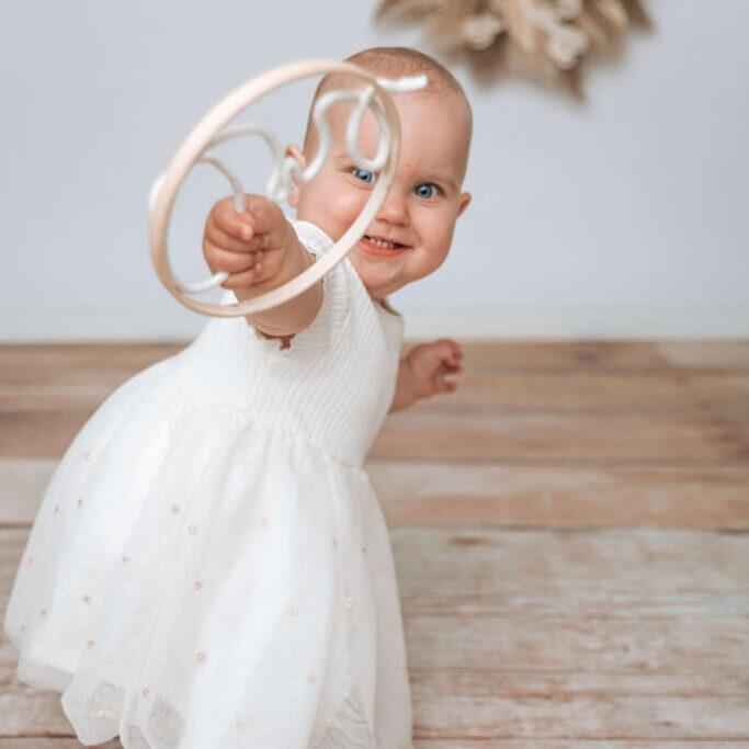1V0A4592 Fotografie Business Coaching Businessguide Bildgefühle Mentoring Fotograf Fotografin Bildgefühle Homestory zu hause fotografieren in der Natur Outdoor Studio Babyfotografie Babyfotos Newborn Baby Neugeborenenfotografie Kinder Kinderfotos Kinderfotografie Familie Familienfotos Familienfotografie Portraits Paarfotografie Couple Paare Pärchen Familienfotografin Natürliche Fotos Fotografie Höchst im Odenwald Darmstadt Aschaffenburg Erbach Michelstadt Wörth am Main Obernburg Miltenberg Breuberg Dieburg Reinheim Reichelsheim Groß-Umstadt Brensbach Otzberg Frankfurt, Mannheim, Heidelberg, Fotostudio Boho Herbst Frühling Sommer Winter Coaching für Fotografen, Videografie, Mentoring für Fotografen, 1:1 Coaching, Fotografenbusiness, Erinnerungsfilm, Familienfilm, CakeSmash, Geburtstagsshooting, Erster Geburtstag, 1.