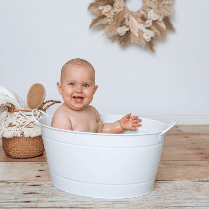 1V0A5006 Fotografie Business Coaching Businessguide Bildgefühle Mentoring Fotograf Fotografin Bildgefühle Homestory zu hause fotografieren in der Natur Outdoor Studio Babyfotografie Babyfotos Newborn Baby Neugeborenenfotografie Kinder Kinderfotos Kinderfotografie Familie Familienfotos Familienfotografie Portraits Paarfotografie Couple Paare Pärchen Familienfotografin Natürliche Fotos Fotografie Höchst im Odenwald Darmstadt Aschaffenburg Erbach Michelstadt Wörth am Main Obernburg Miltenberg Breuberg Dieburg Reinheim Reichelsheim Groß-Umstadt Brensbach Otzberg Frankfurt, Mannheim, Heidelberg, Fotostudio Boho Herbst Frühling Sommer Winter Coaching für Fotografen, Videografie, Mentoring für Fotografen, 1:1 Coaching, Fotografenbusiness, Erinnerungsfilm, Familienfilm, CakeSmash, Geburtstagsshooting, Erster Geburtstag, 1.